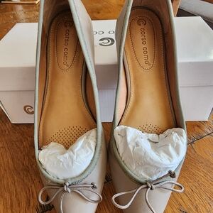 Corso Como Women's Beige Loafers with Bow